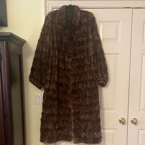 Vintage 1970’s full length brown Russian mink
Size XL